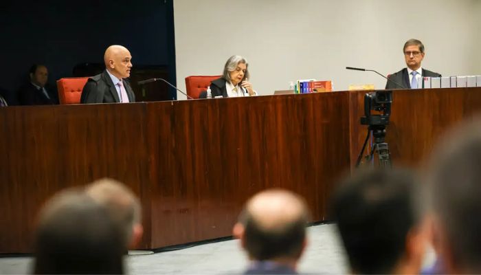  Moraes enumera 13 “atos executórios” para condenação de Bolsonaro 